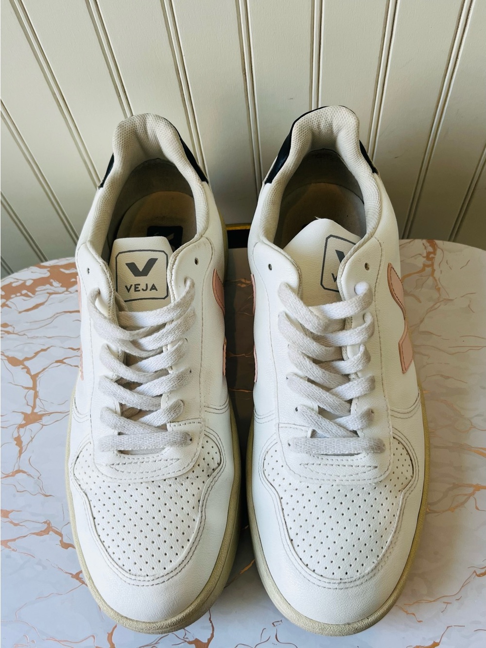VEGA V-10 CWL WHITE PETALE BLACK | SIZE: 9 | PINK/WHITE/BLACK | GUC